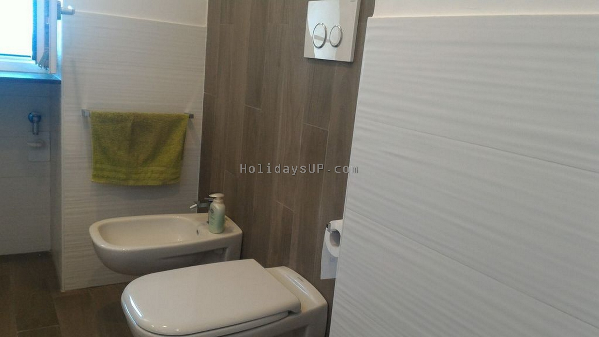 Bathroom with hydromassage jacuzzi shower at Barone apartment