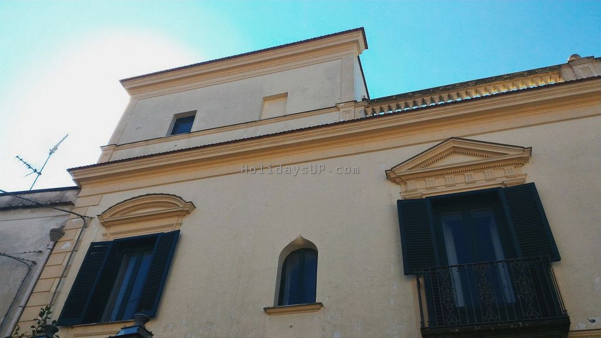 Villa with apartmentand barone room located in Schiazzano Sorrentocoast