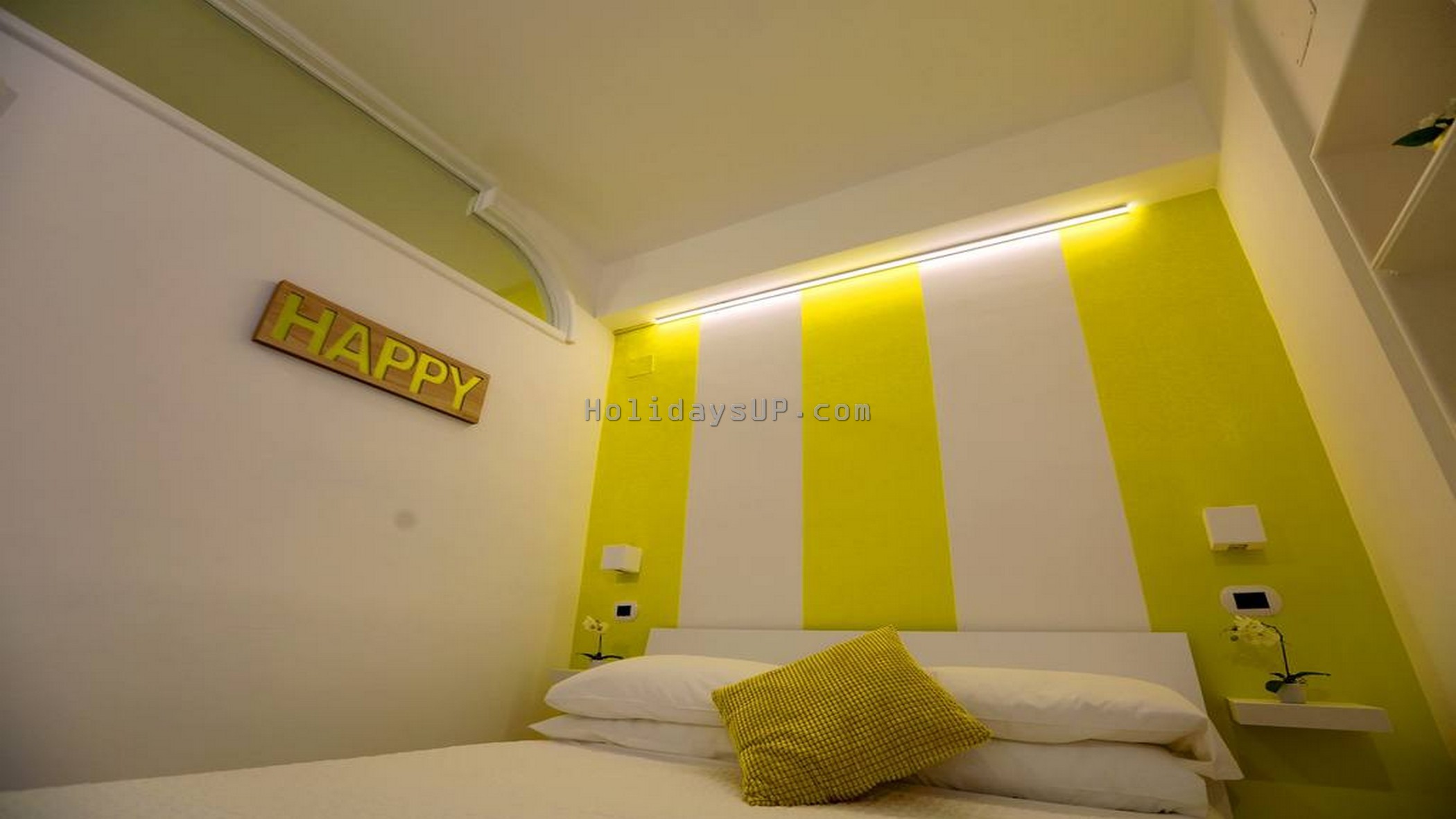 Double bedroom with a/c and heating apartment sorrento casamariandre B
