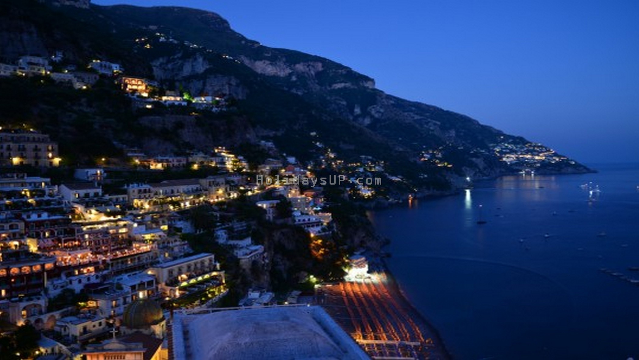 Positano beaches and ocean view by night close to Casa Mariandre B