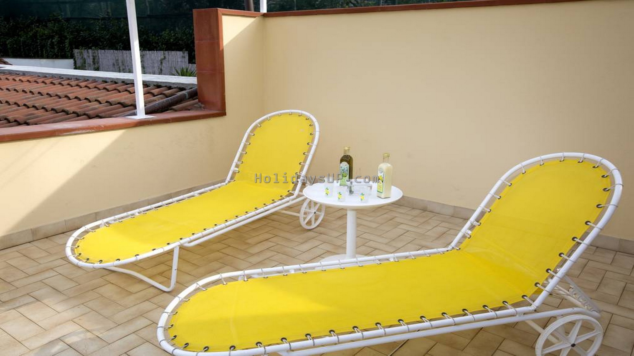 Solarium with sunbeds large relax terrace at Casa Mariandre A - Sorrento